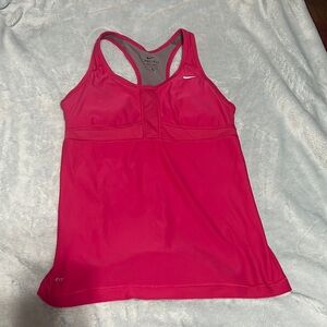 Nike top